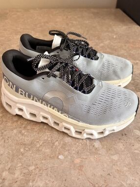 On Cloudmoster 2 Maximum Cushioned Running Shoes Mineral- Aloe Women's Size 9
